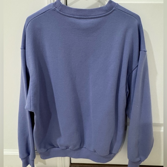 ALO Yoga Women's Crewneck Pullover in Lilac - Picture 2 of 3